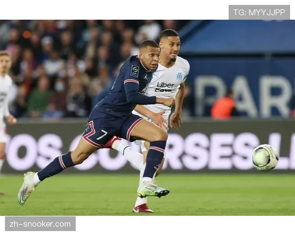 巴黎圣日耳曼3-1马赛登顶积分榜，姆巴佩点射建功